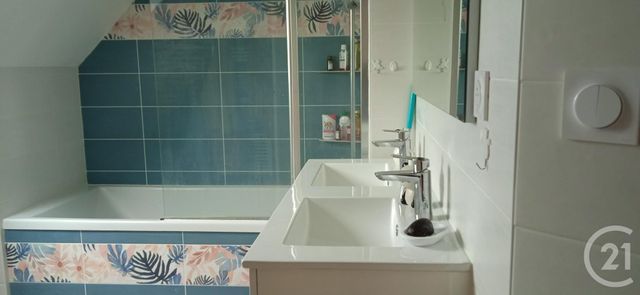 maison à vendre - 6 pièces - 136.2 m2 - ARGENTRE DU PLESSIS - 35 - BRETAGNE - Century 21 A.I.T