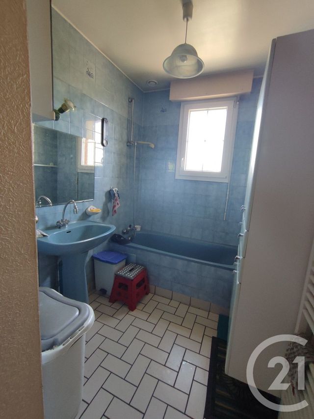 Afficher la photo en grand maison à vendre - 6 pièces - 125.0 m2 - ARGENTRE DU PLESSIS - 35 - BRETAGNE - Century 21 A.I.T