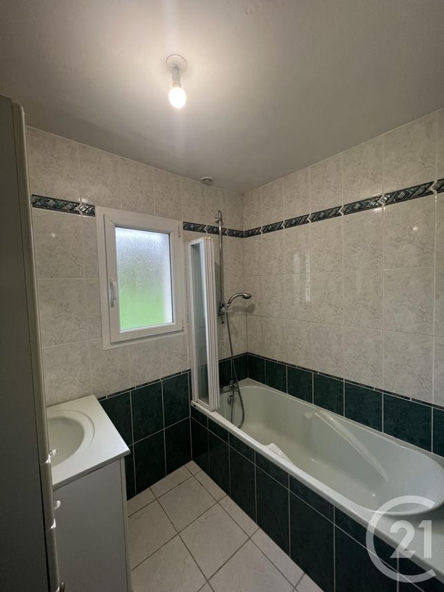 Afficher la photo en grand maison à vendre - 5 pièces - 95.0 m2 - ST CYR LE GRAVELAIS - 53 - PAYS-DE-LOIRE - Century 21 A.I.T