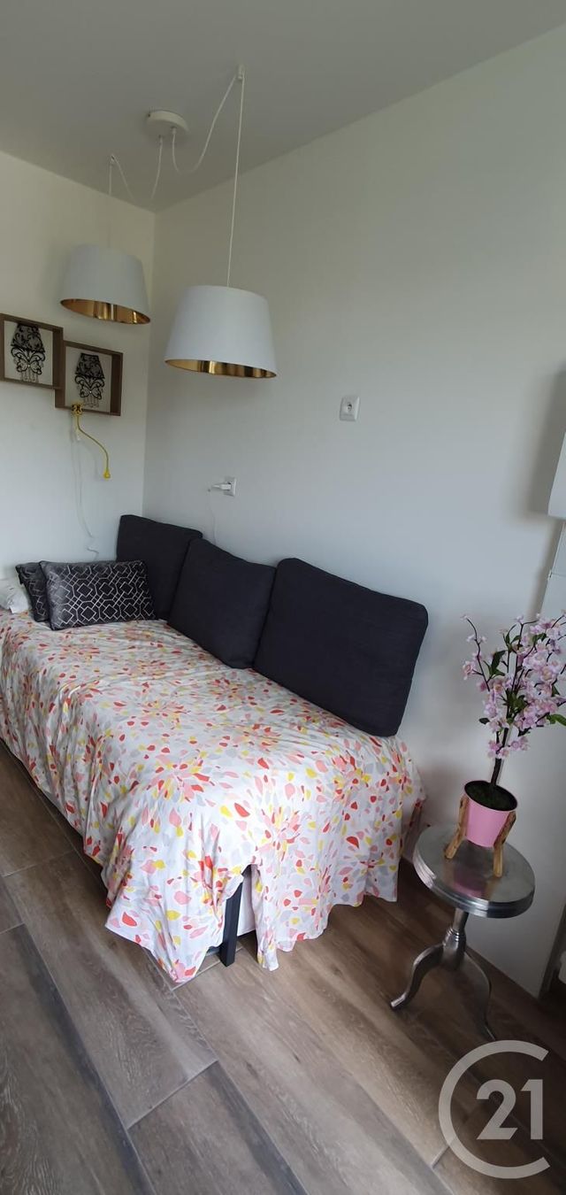 Appartement Studio à louer - 1 pièce - 17.0 m2 - ST JEAN SUR VILAINE - 35 - BRETAGNE - Century 21 A.I.T