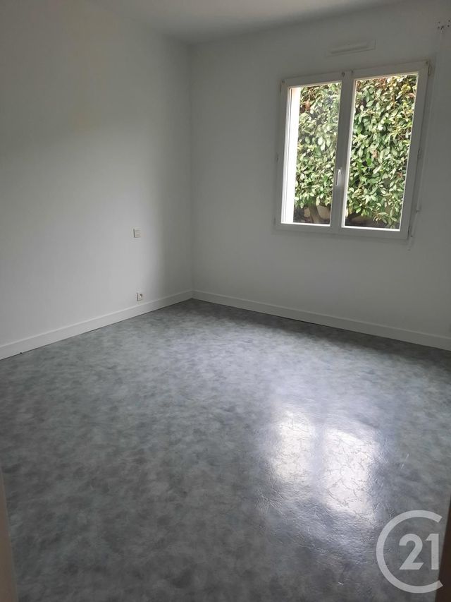 Afficher la photo en grand maison à louer - 5 pièces - 99.97 m2 - ARGENTRE DU PLESSIS - 35 - BRETAGNE - Century 21 A.I.T