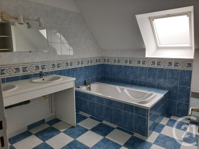 Afficher la photo en grand maison à louer - 5 pièces - 99.97 m2 - ARGENTRE DU PLESSIS - 35 - BRETAGNE - Century 21 A.I.T