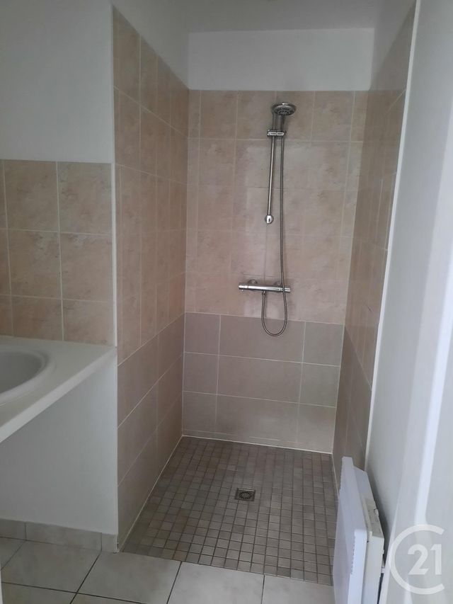 Afficher la photo en grand maison à louer - 5 pièces - 99.97 m2 - ARGENTRE DU PLESSIS - 35 - BRETAGNE - Century 21 A.I.T