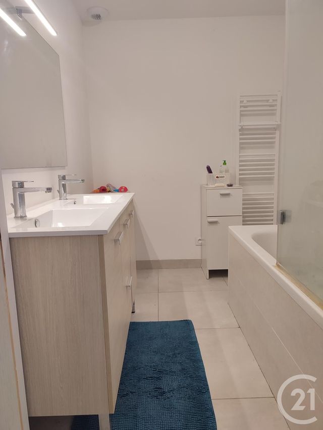 maison à vendre - 5 pièces - 132.27 m2 - ST CYR LE GRAVELAIS - 53 - PAYS-DE-LOIRE - Century 21 A.I.T