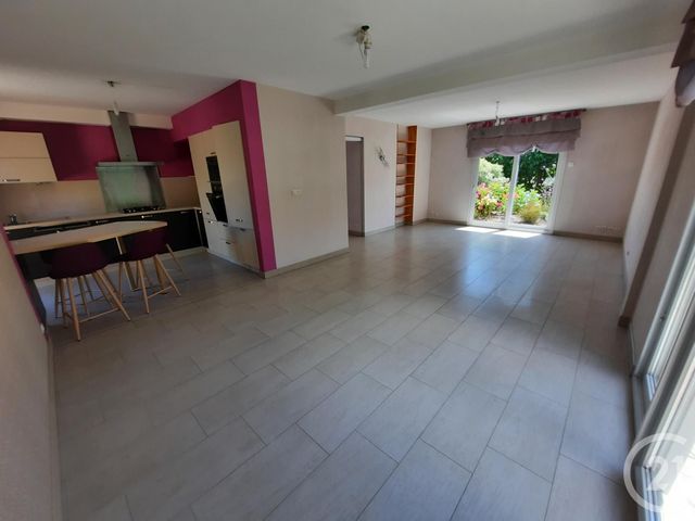 maison à louer - 5 pièces - 111.76 m2 - VITRE - 35 - BRETAGNE - Century 21 A.I.T