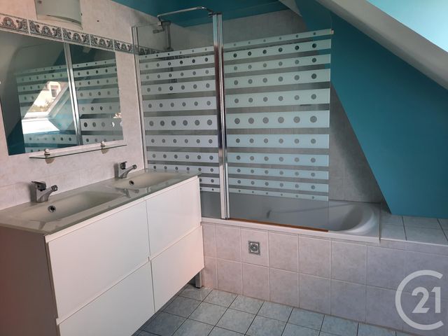 maison à louer - 5 pièces - 111.76 m2 - VITRE - 35 - BRETAGNE - Century 21 A.I.T