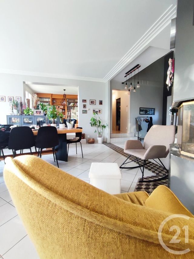 maison à vendre - 12 pièces - 251.0 m2 - ARGENTRE DU PLESSIS - 35 - BRETAGNE - Century 21 A.I.T