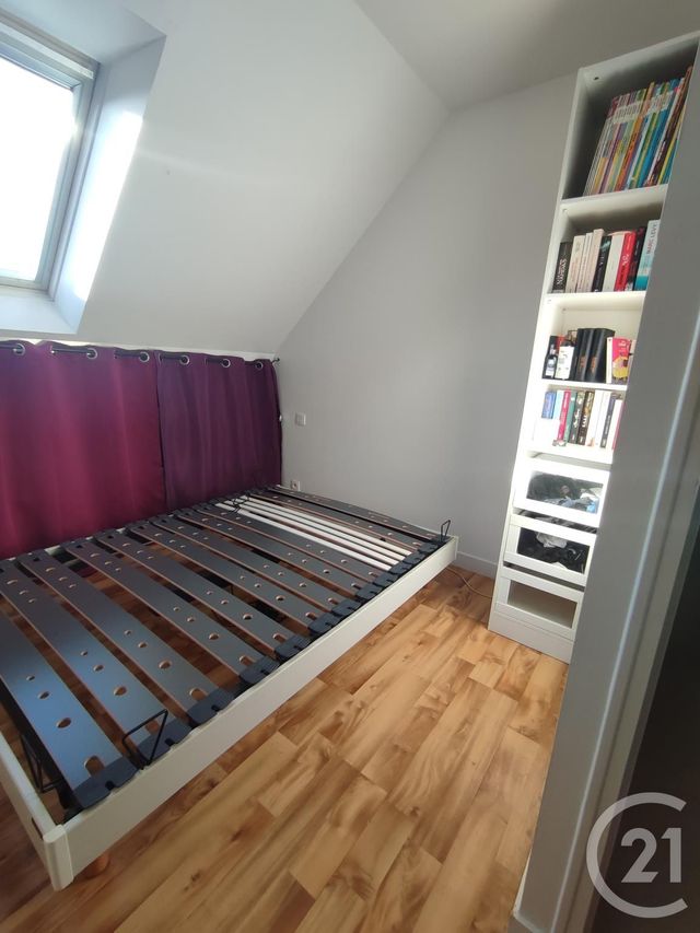 Appartement à louer - 2 pièces - 30.0 m2 - ETRELLES - 35 - BRETAGNE - Century 21 A.I.T