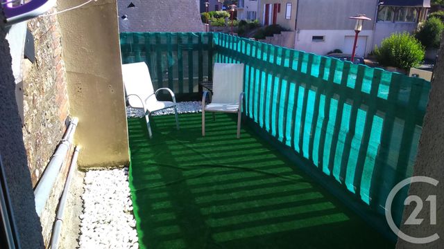 Appartement T2 à louer - 2 pièces - 46.6 m2 - ETRELLES - 35 - BRETAGNE - Century 21 A.I.T