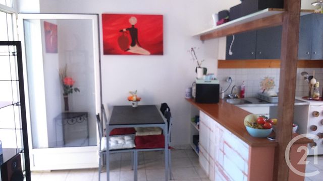 Appartement T2 à louer - 2 pièces - 46.6 m2 - ETRELLES - 35 - BRETAGNE - Century 21 A.I.T