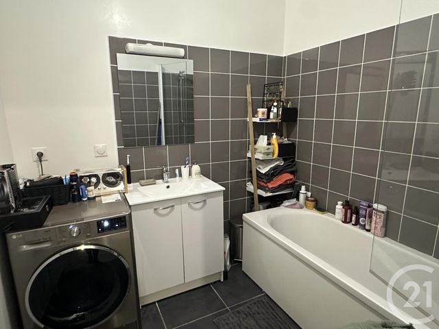 Appartement T3 à louer - 3 pièces - 61.7 m2 - NOYAL SUR VILAINE - 35 - BRETAGNE - Century 21 A.I.T