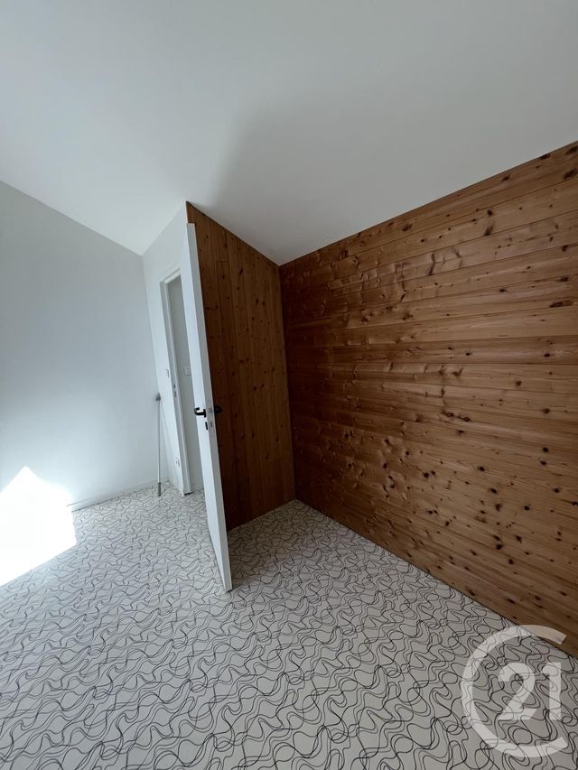 Appartement à louer - 3 pièces - 71.0 m2 - ARGENTRE DU PLESSIS - 35 - BRETAGNE - Century 21 A.I.T