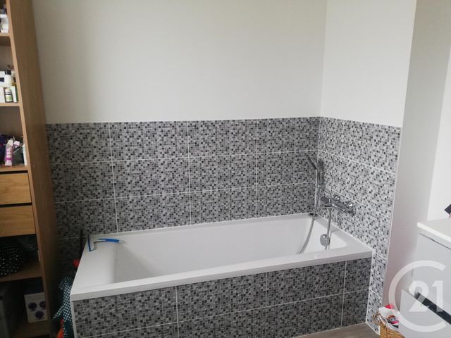 maison à louer - 5 pièces - 122.53 m2 - ARGENTRE DU PLESSIS - 35 - BRETAGNE - Century 21 A.I.T