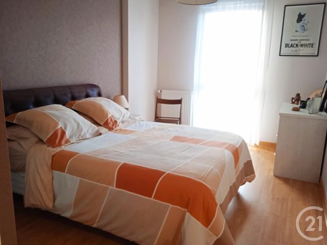 Appartement T4 à louer - 4 pièces - 81.56 m2 - CHARTRES DE BRETAGNE - 35 - BRETAGNE - Century 21 A.I.T