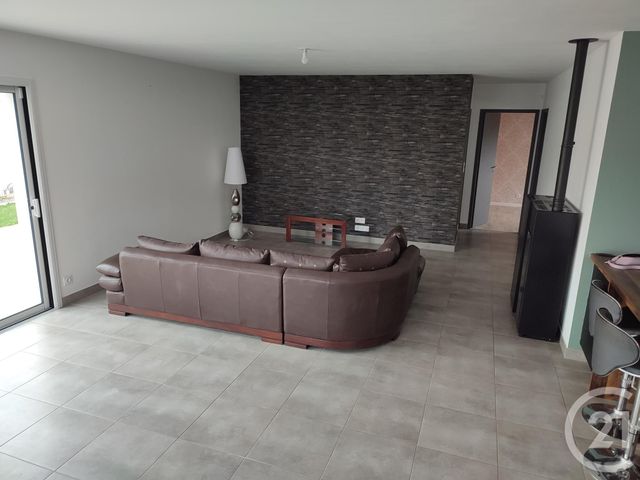 maison à louer - 4 pièces - 102.02 m2 - ETRELLES - 35 - BRETAGNE - Century 21 A.I.T