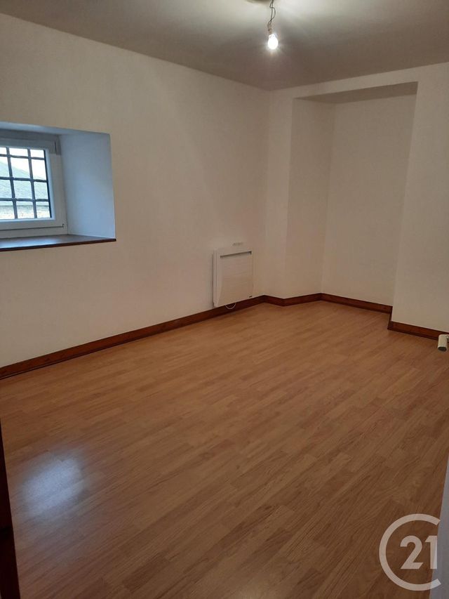 Appartement à louer - 3 pièces - 79.89 m2 - ST GERMAIN DU PINEL - 35 - BRETAGNE - Century 21 A.I.T