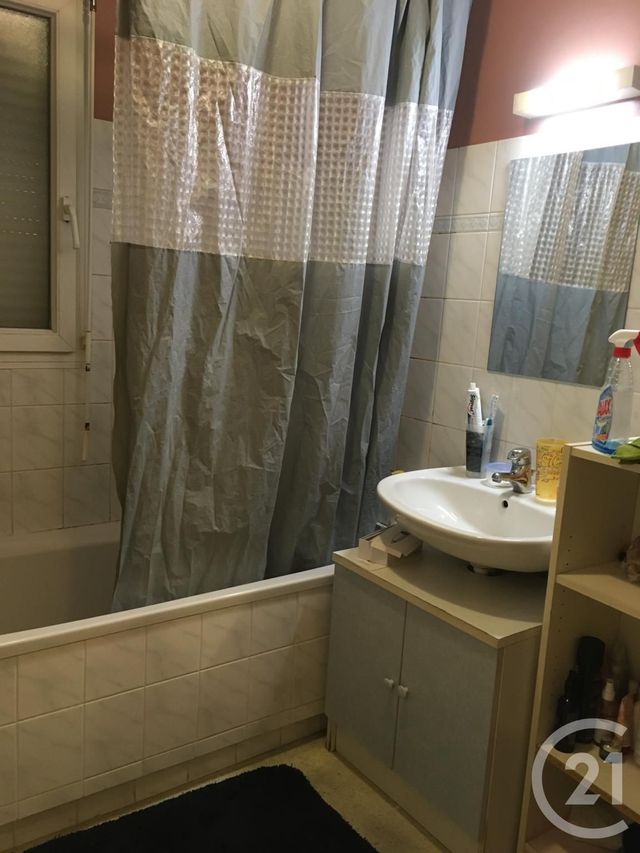 Appartement T2 à louer - 2 pièces - 46.0 m2 - RENNES - 35 - BRETAGNE - Century 21 A.I.T