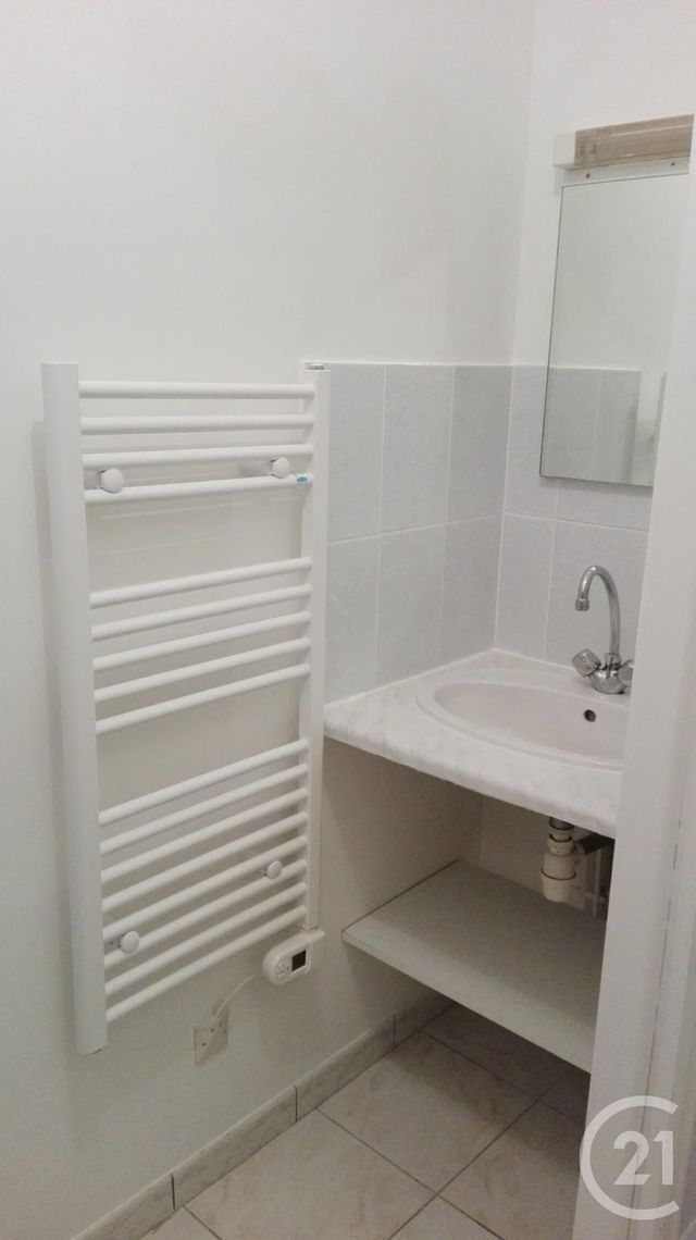 Appartement T2 à louer - 2 pièces - 34.54 m2 - ETRELLES - 35 - BRETAGNE - Century 21 A.I.T