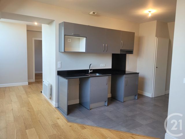 Appartement F3 à vendre - 3 pièces - 58.41 m2 - VITRE - 35 - BRETAGNE - Century 21 A.I.T