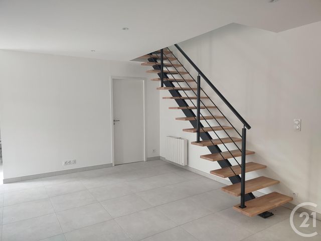 maison à louer - 3 pièces - 70.0 m2 - ARGENTRE DU PLESSIS - 35 - BRETAGNE - Century 21 A.I.T