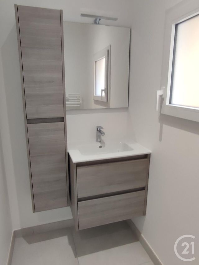 maison à louer - 3 pièces - 62.0 m2 - ARGENTRE DU PLESSIS - 35 - BRETAGNE - Century 21 A.I.T