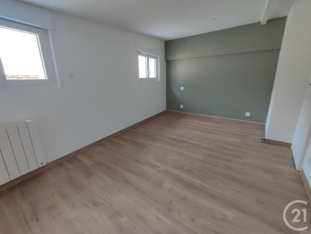 maison à louer - 3 pièces - 62.0 m2 - ARGENTRE DU PLESSIS - 35 - BRETAGNE - Century 21 A.I.T