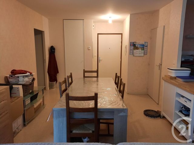 Appartement T3 à louer - 3 pièces - 71.44 m2 - ARGENTRE DU PLESSIS - 35 - BRETAGNE - Century 21 A.I.T