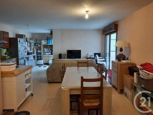 Appartement T3 à louer - 3 pièces - 71.44 m2 - ARGENTRE DU PLESSIS - 35 - BRETAGNE - Century 21 A.I.T