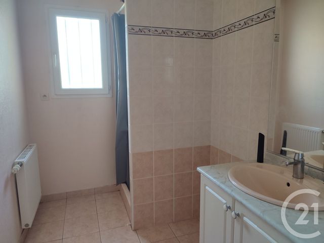 maison à louer - 5 pièces - 110.0 m2 - ETRELLES - 35 - BRETAGNE - Century 21 A.I.T
