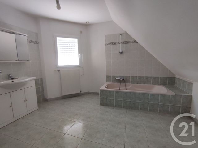 maison à louer - 5 pièces - 110.0 m2 - ETRELLES - 35 - BRETAGNE - Century 21 A.I.T
