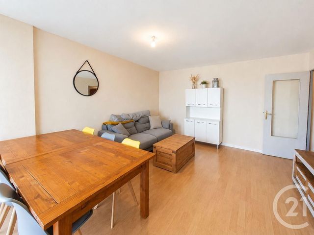Appartement à vendre - 3 pièces - 60.7 m2 - ETRELLES - 35 - BRETAGNE - Century 21 A.I.T