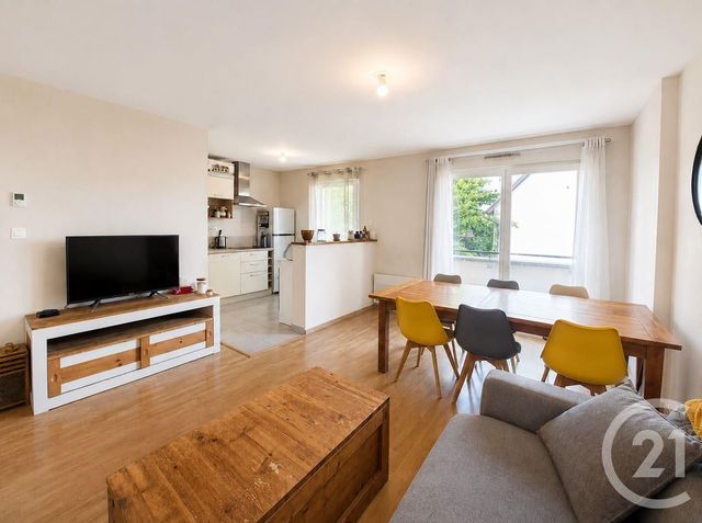 Appartement à vendre - 3 pièces - 60.7 m2 - ETRELLES - 35 - BRETAGNE - Century 21 A.I.T