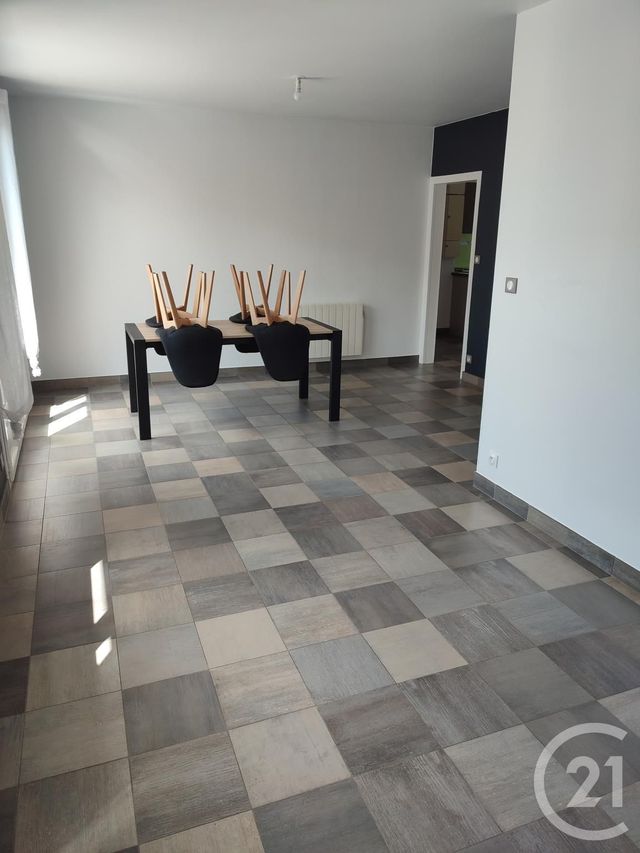 Appartement T3 à louer - 3 pièces - 64.88 m2 - ST BERTHEVIN - 53 - PAYS-DE-LOIRE - Century 21 A.I.T