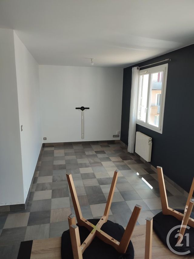Appartement T3 à louer - 3 pièces - 64.88 m2 - ST BERTHEVIN - 53 - PAYS-DE-LOIRE - Century 21 A.I.T