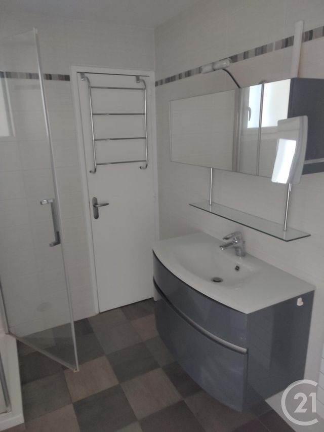 Appartement T3 à louer - 3 pièces - 64.88 m2 - ST BERTHEVIN - 53 - PAYS-DE-LOIRE - Century 21 A.I.T