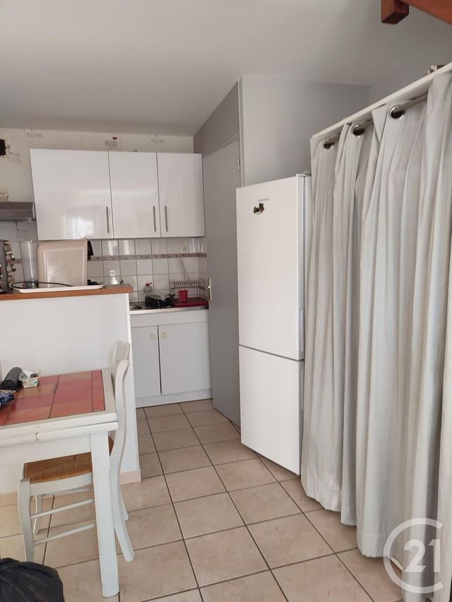 Appartement à louer - 2 pièces - 30.0 m2 - ETRELLES - 35 - BRETAGNE - Century 21 A.I.T