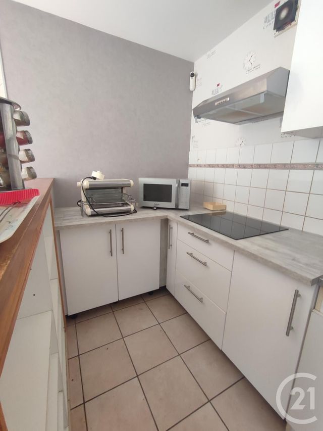 Appartement à louer - 2 pièces - 30.0 m2 - ETRELLES - 35 - BRETAGNE - Century 21 A.I.T