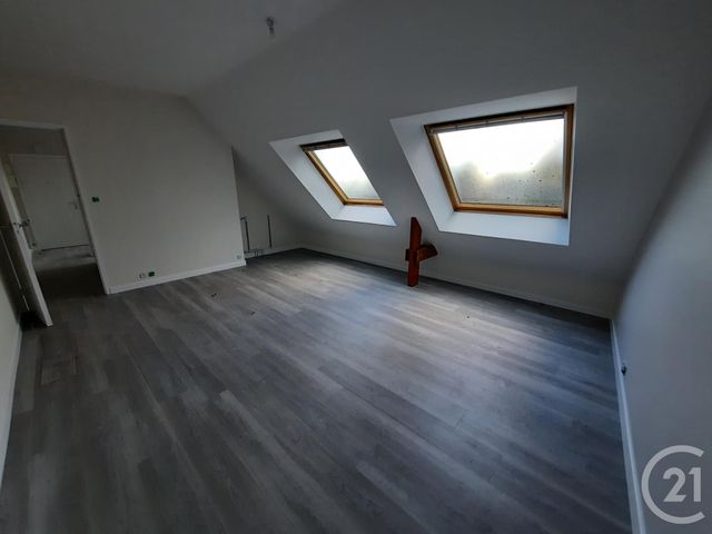 Appartement T1 à louer - 2 pièces - 29.7 m2 - VITRE - 35 - BRETAGNE - Century 21 A.I.T